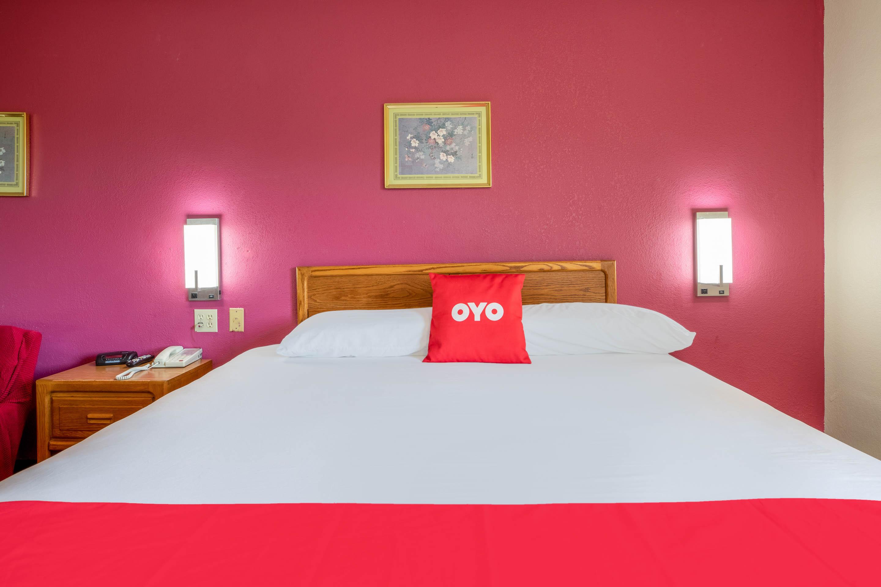 Oyo Hotel Chesaning Route 52 & Hwy 57 ภายนอก รูปภาพ