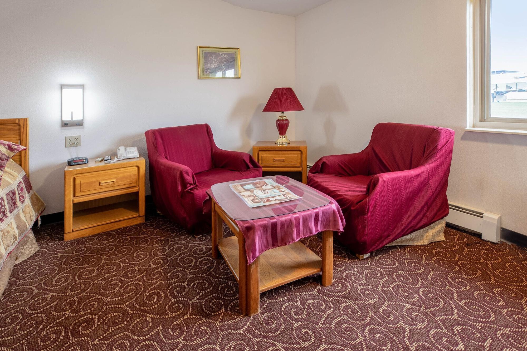 Oyo Hotel Chesaning Route 52 & Hwy 57 ภายนอก รูปภาพ