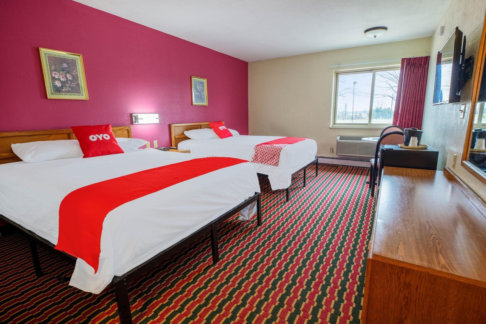 Oyo Hotel Chesaning Route 52 & Hwy 57 ภายนอก รูปภาพ
